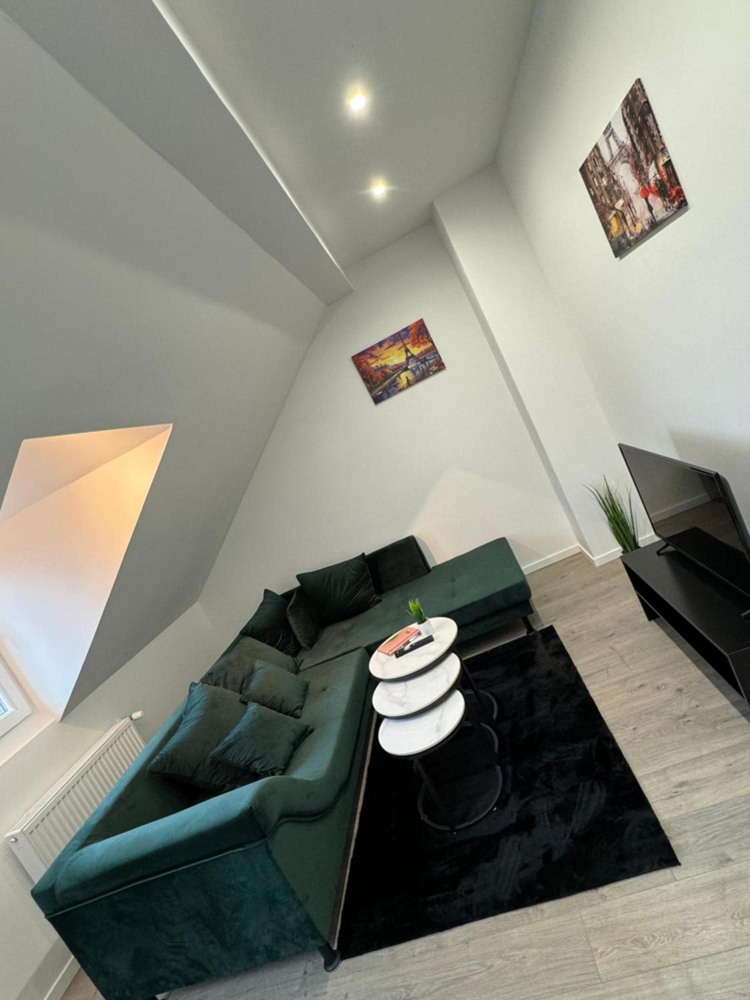 Paris By D&J Apartment'S Altenessen Nord Bagian luar foto