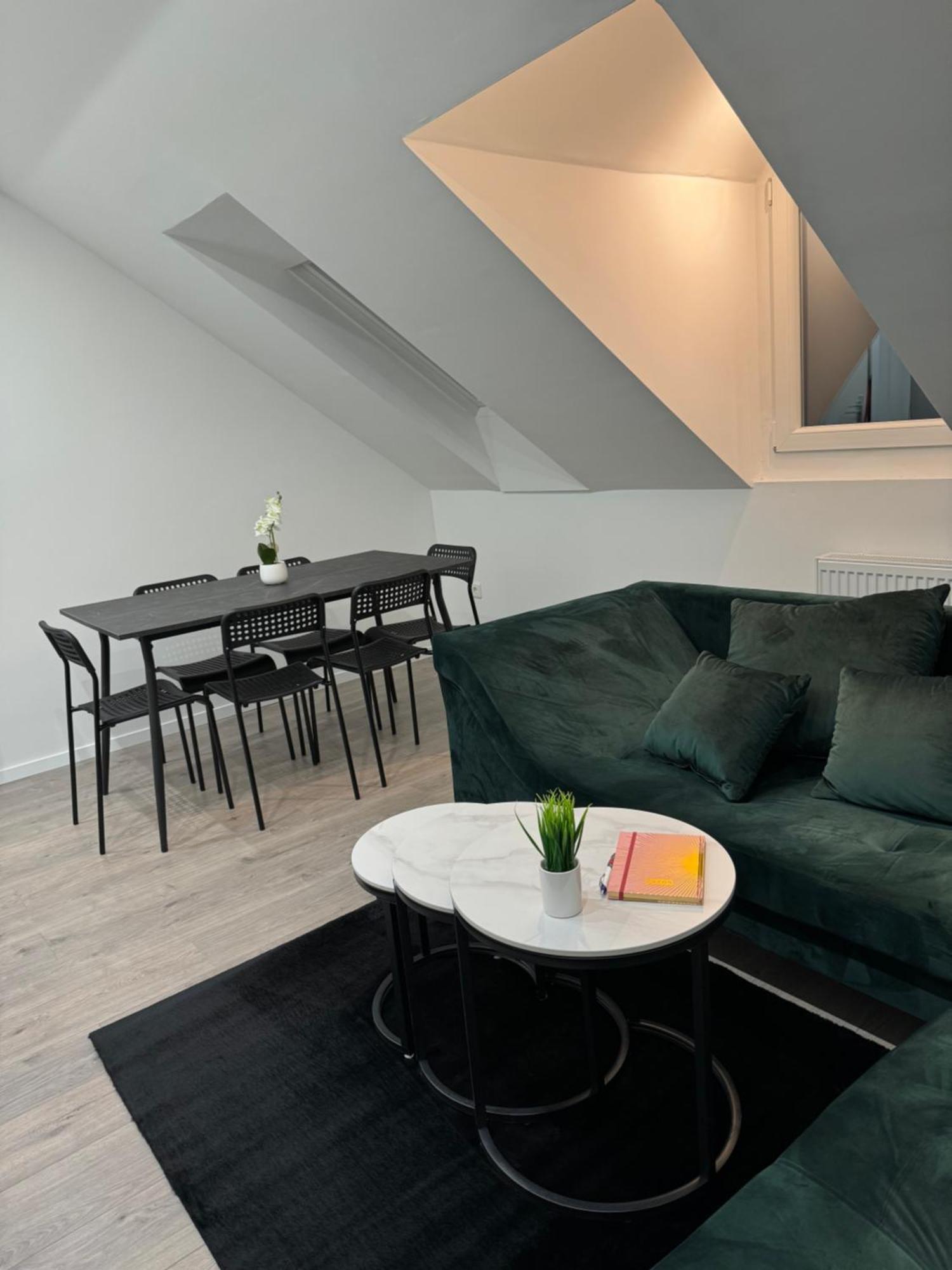 Paris By D&J Apartment'S Altenessen Nord Bagian luar foto